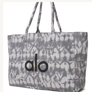 ALO SHOPPER TOTE